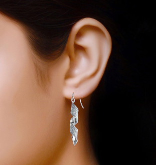 Lenka Pearl Stud Earrings